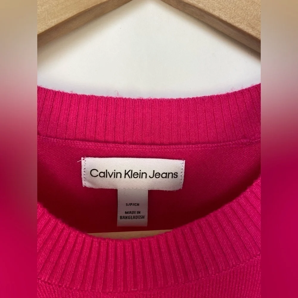 Calvin Klein Hot Pink Knit Sweater Signature Logo‎ Patch